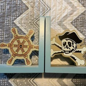 Pirate’s 🏴‍☠️ Life Book Ends